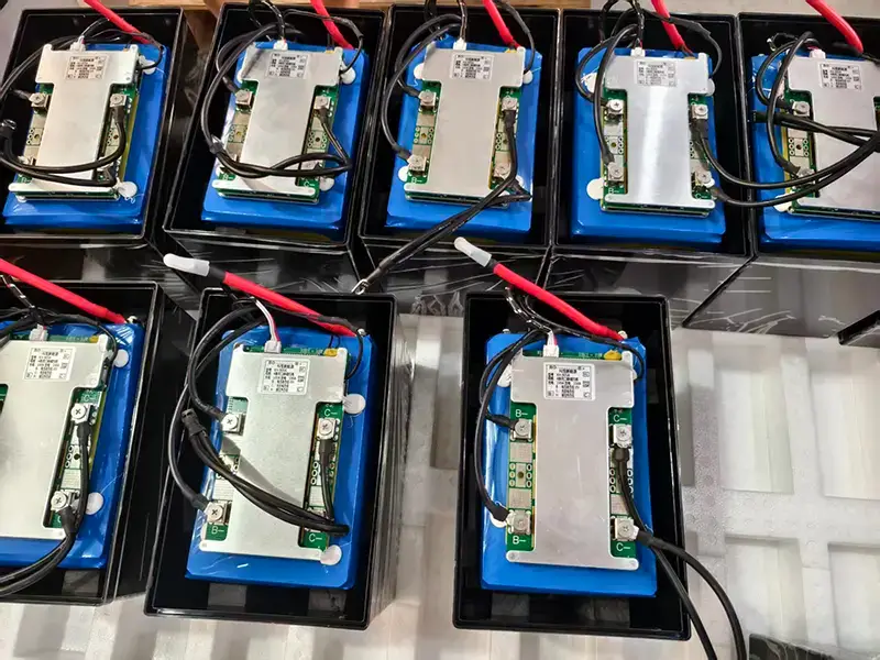 25.6V Self-Heating Battery